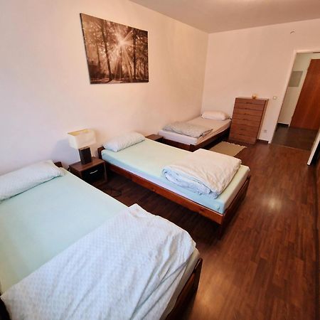 2-Zimmer Messe-Apartment Nbg-Langwasser 60Qm Nürnberg Dış mekan fotoğraf